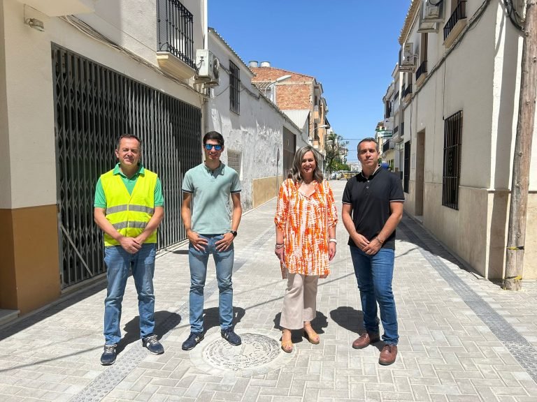 Concluyen las obras de reurbanización de la calle Maestro Leiva Repiso tras una inversión de 72.000 euros