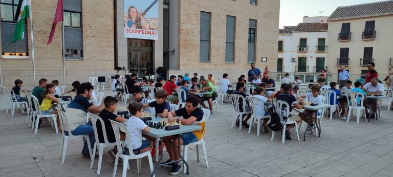 El baenense Sebastián Piernagorda se lleva la victoria en el I Torneo Blitz Nocturno de Ajedrez’ Ciudad de Baena’