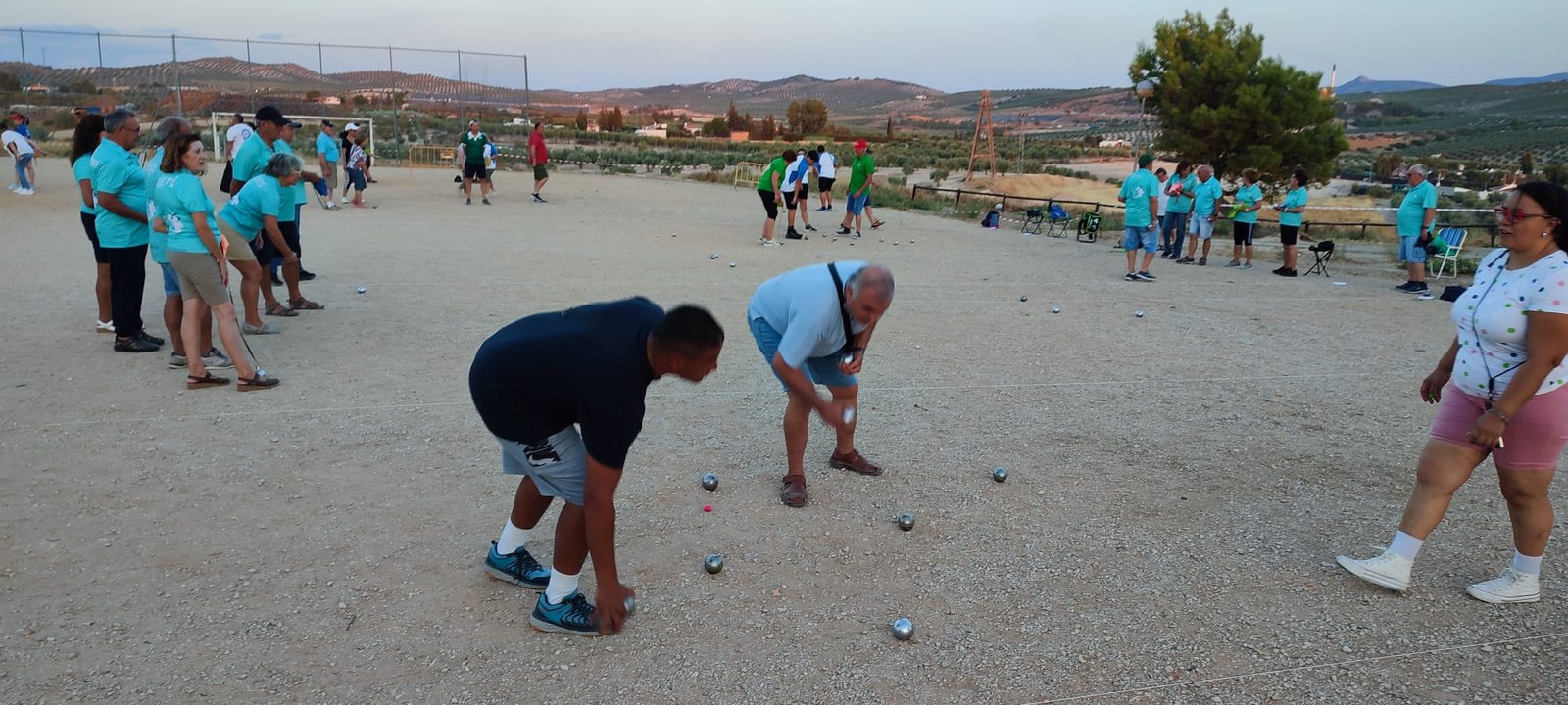 Éxito de participación en el III Torneo Nocturno de Petanca para parejas mixtas del CD Torreparedones de Baena