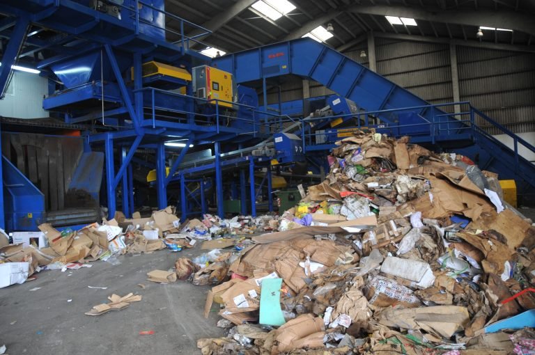 Diputación y Ecoembes renuevan el acuerdo de colaboración que regula la recuperación de envases de la fracción resto