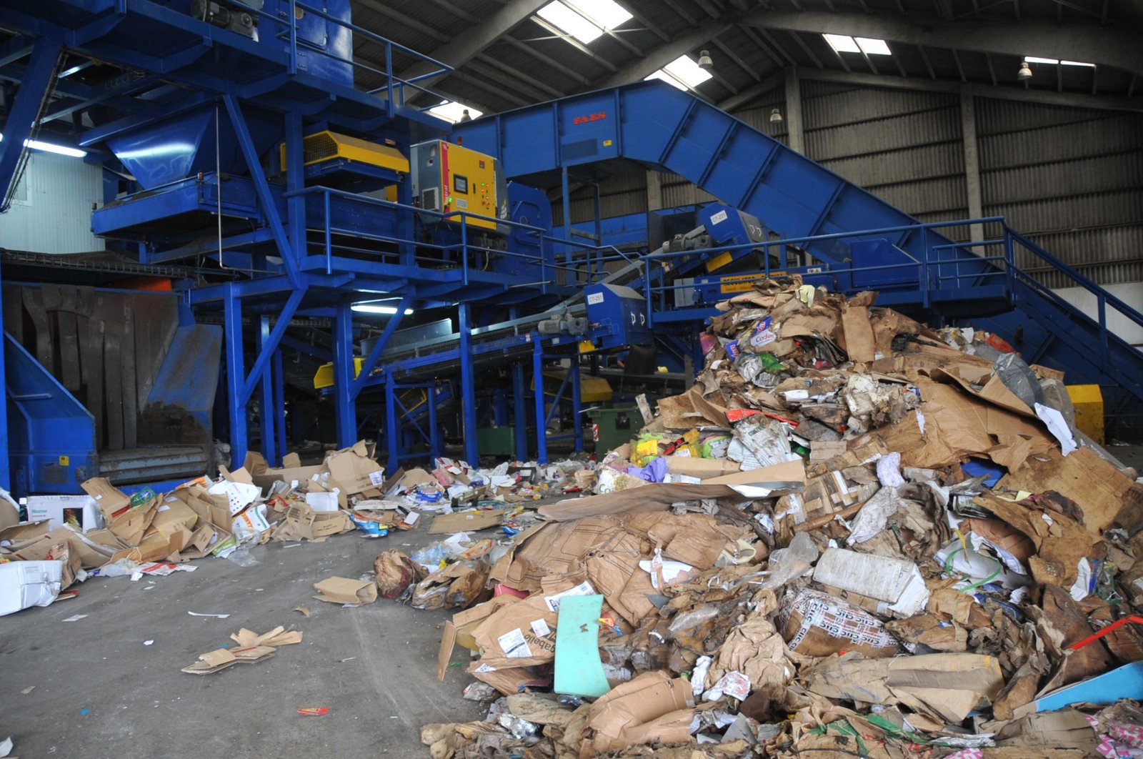 Diputación y Ecoembes renuevan el acuerdo de colaboración que regula la recuperación de envases de la fracción resto