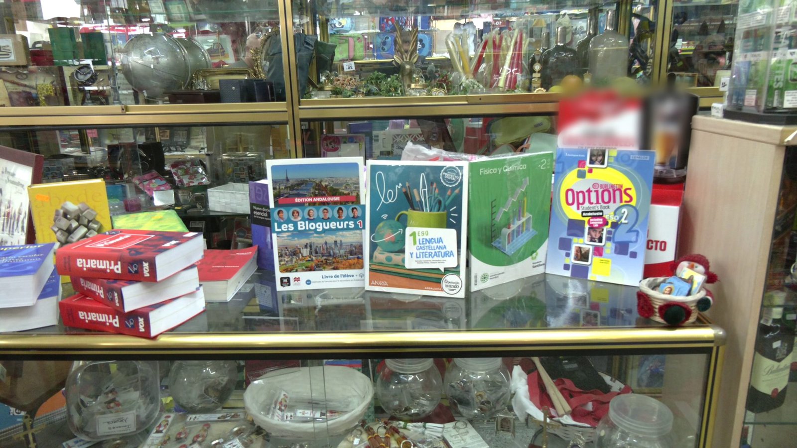 Casi 41.000 estudiantes cordobeses estrenan libros de texto en el curso 2024/2025