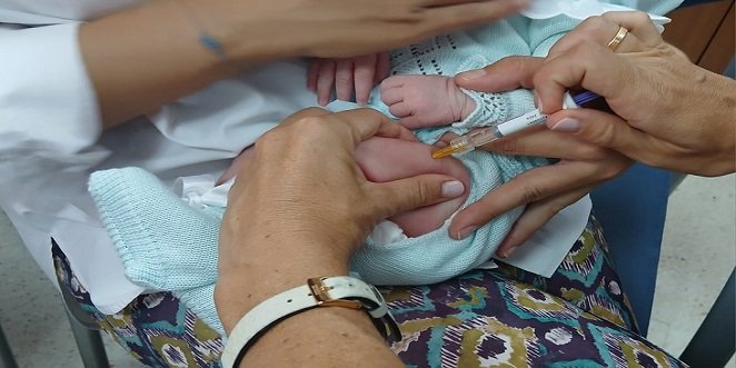 El Centro de Salud de Baena prevé vacunar a cerca de 90 menores de 6 meses en la tercera campaña frente a la bronquiolitis