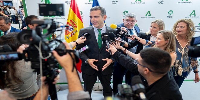 La Junta de Andalucía impulsará la creación de una red de municipios con mercados locales ecológicos