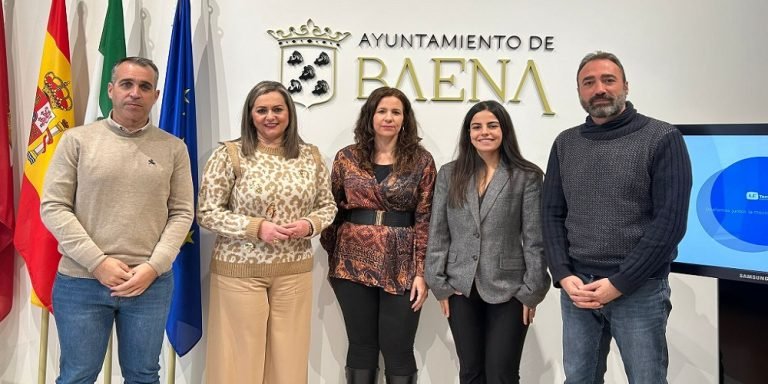 Un estudio sobre el tráfico centra en Plaza de España e intersección calle Rey Fernando los problemas de movilidad en Baena