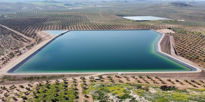 La Junta aprueba las bases de las ayudas, dotadas con 12 millones, para construir balsas de riego