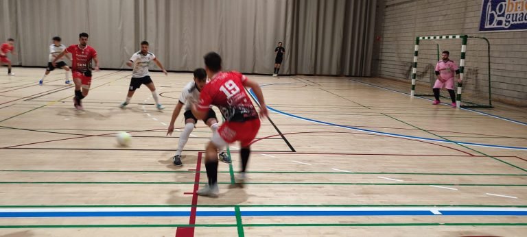 El Atlético Baenense cierra en Bujalance su participación en la Liga de 2ª División Andaluza senior de fútbol sala  