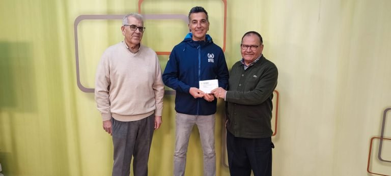 ACAMATI entrega 400 euros a BUSF para ayudar a los afectados por la DANA de Valencia