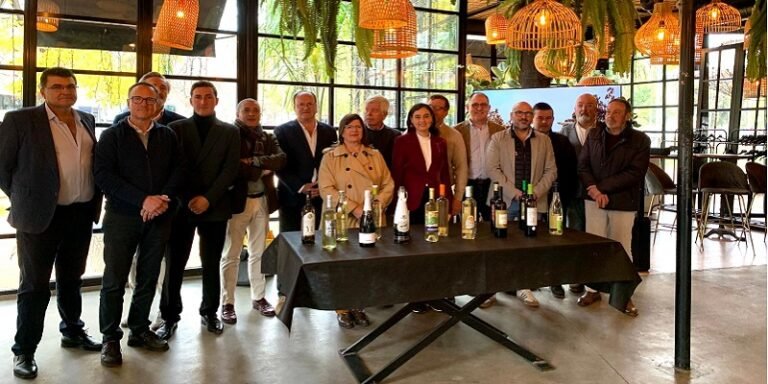 Bodegas ‘Jesús Nazareno’ de Baena presenta su adhesión a la Asociación ‘Vino en Rama’