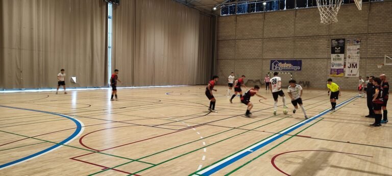 José Antonio Chacón se estrena con victoria (2-0) en el banquillo del Atlético Baenense