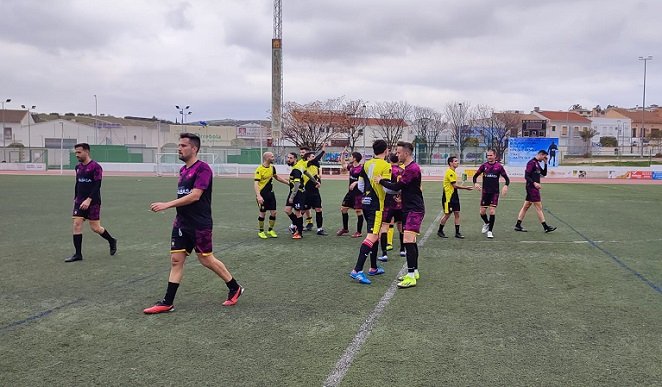 El Lastres Pérez se lleva el derbi ante el San Francisco y el Atlético Baenense cae con honor y por la mínima ante el líder