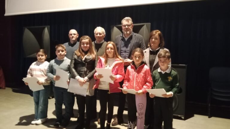 Ayuntamiento y Agrupación de Cofradías entregan los premios del VIII Concurso de Redacción ‘Baena es Semana Santa’