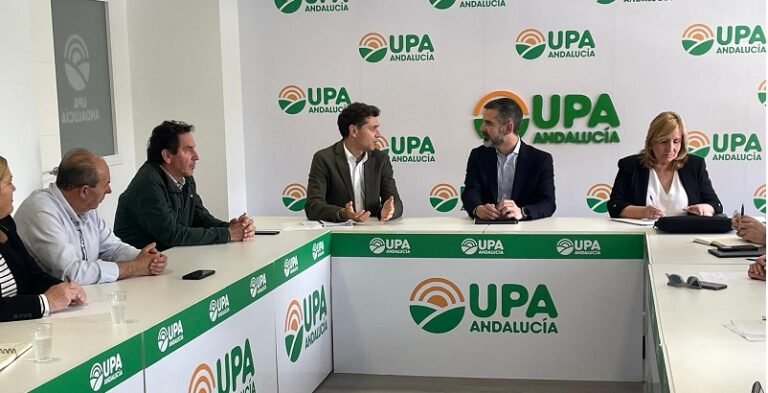 Fernández-Pacheco apuesta por el “trabajo conjunto” con las organizaciones agrarias para afrontar los retos del sector