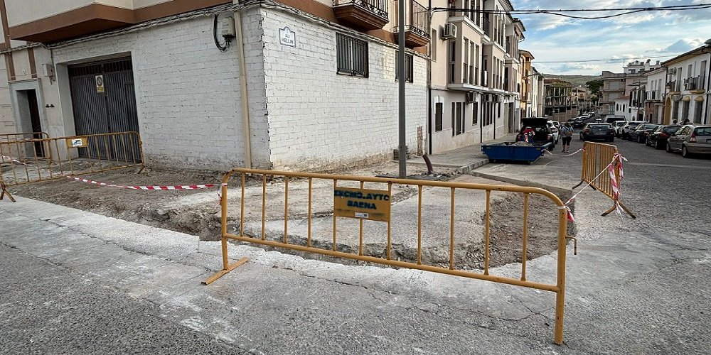 El Ayuntamiento mejora la accesibilidad en la confluencia de la plaza Sargento Domingo Argudo y calle Hellín