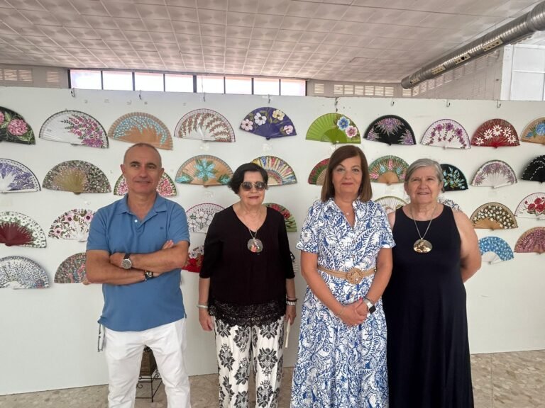 ‘Canastillas y flores’, la nueva exposición de abanicos de Carmeli Piernagorda