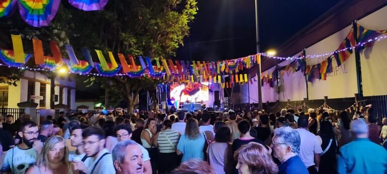 Éxito de participación con miles de asistentes a la II Gala Pride ‘Baena con Orgullo’