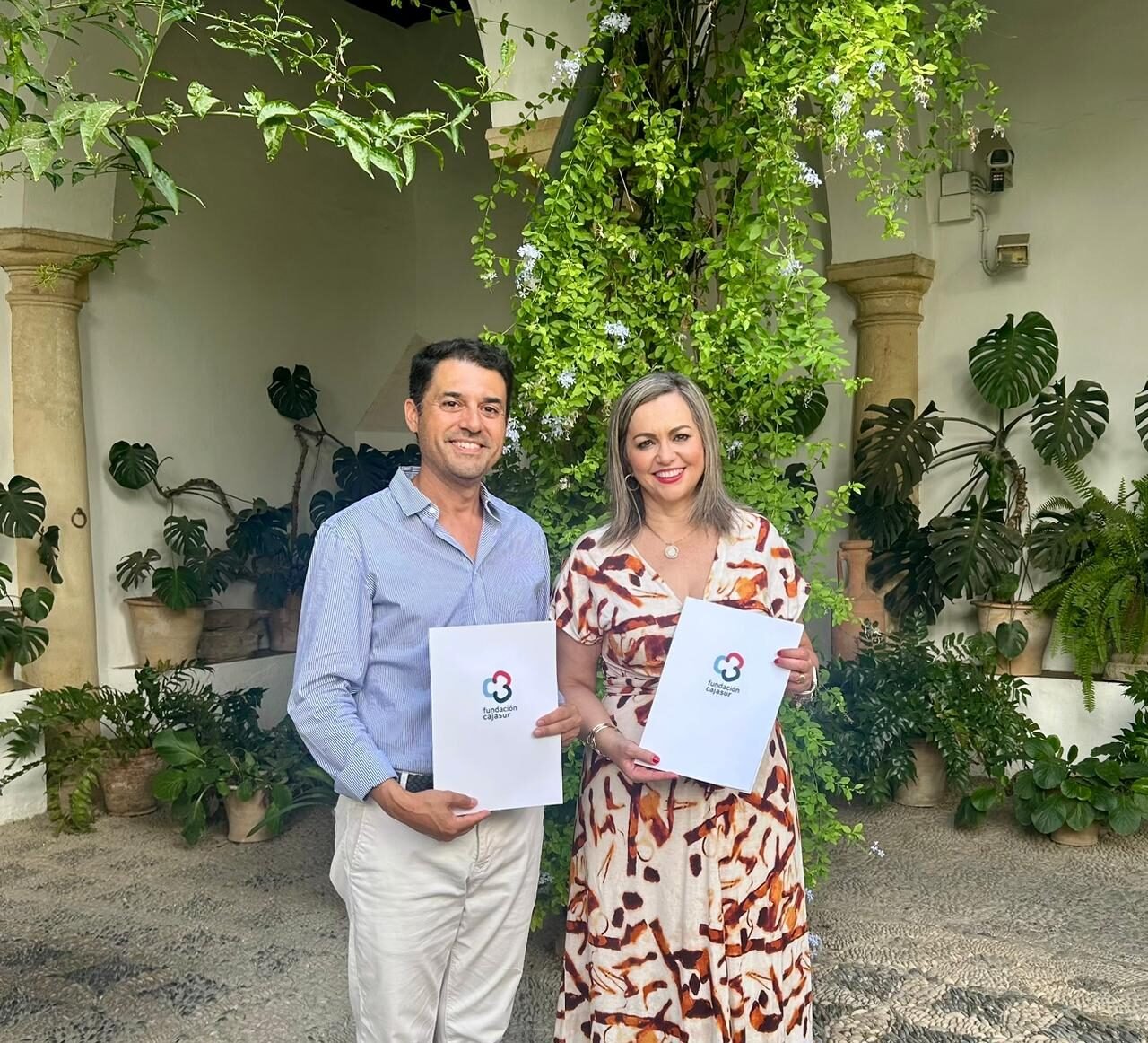 El Ayuntamiento firma el convenio con la Fundación Cajasur para la cesión del edificio de la Oficina de Turismo