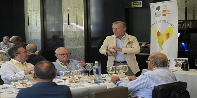 La DOP Baena acerca su AOVE a los DIRCOM de los Colegios de Médicos de España