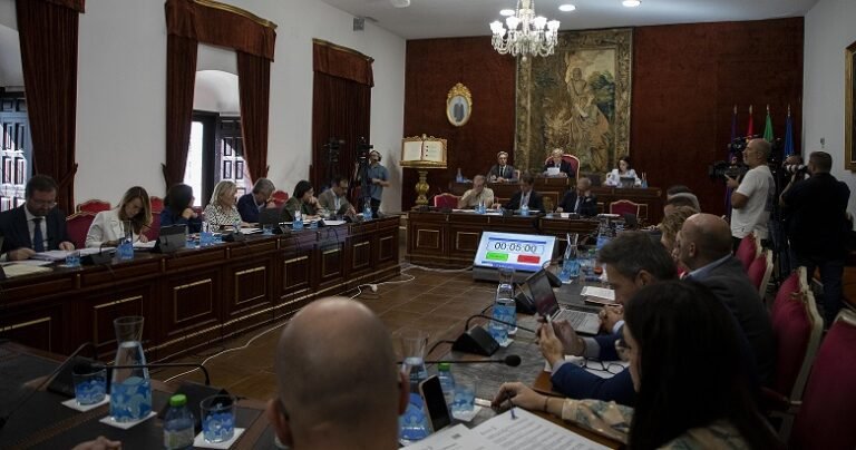 El Pleno de la Diputación de Córdoba da luz verde a destinar 2,4 millones a obras de mantenimiento en centros educativos