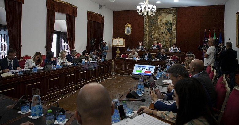 El Pleno de la Diputación de Córdoba da luz verde a destinar 2,4 millones a obras de mantenimiento en centros educativos