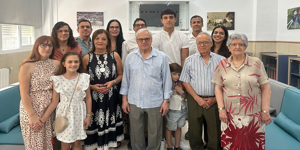 La Residencia Escolar ‘Ascensión de Prado’ homenajea a José Esquinas Padilla, quien fuera su director durante casi tres décadas