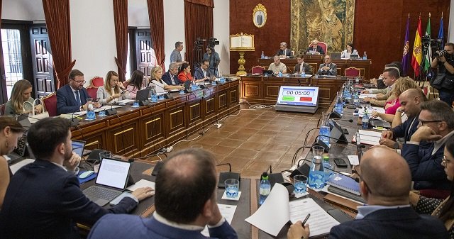 El Pleno de la Diputación aprueba destinar casi 500.000 euros para sufragar los planes municipales contra el virus del Nilo