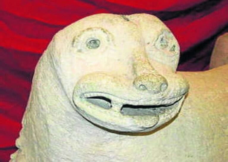 La familia Onieva cede al Museo Histórico de Baena una escultura de un león ibérico de “gran valor arqueológico”