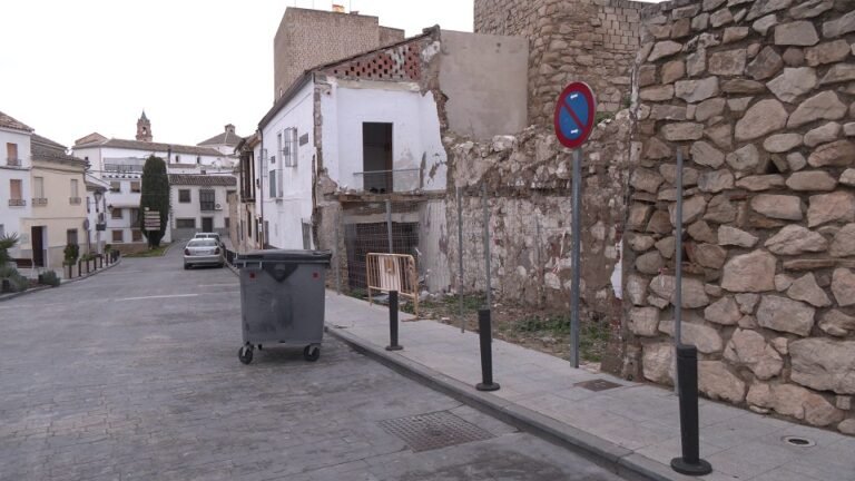 El Ayuntamiento reubicará contenedores soterrados en varias zonas del casco histórico de Baena