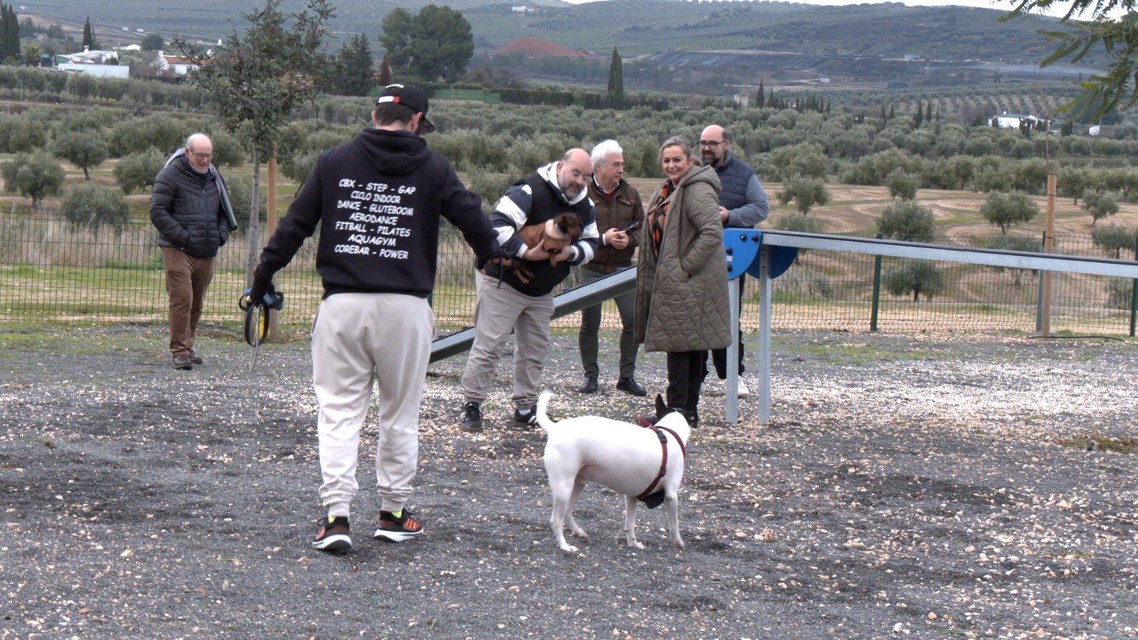 Baena cuenta ya con un nuevo parque canino en el barrio de la Haza del Reloj