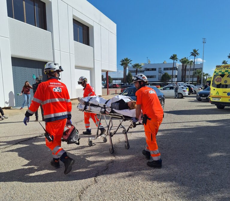 Los centros coordinadores del 061 en Andalucía atienden 163.524 llamadas durante la Navidad