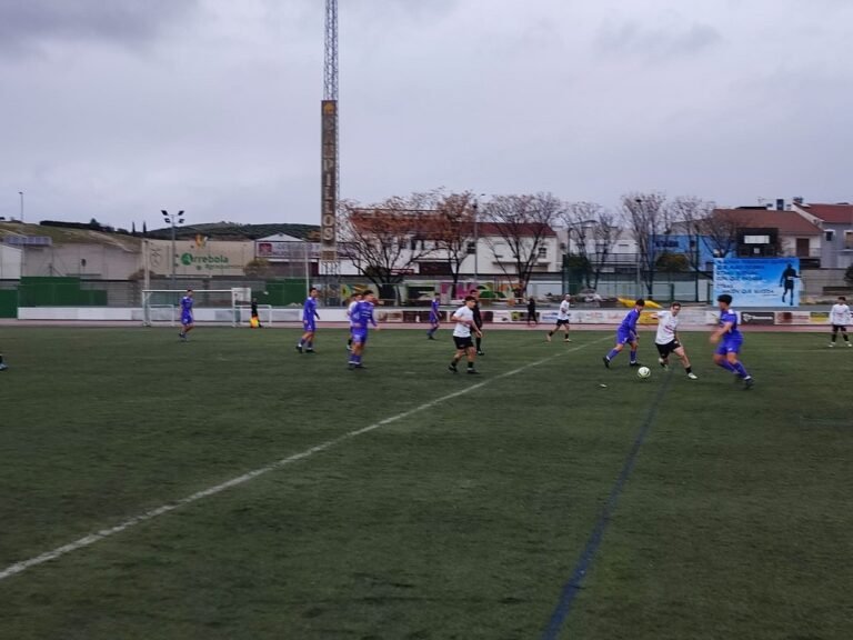 El Atlético Baenense recibe al colista en el partido aplazado por el temporal