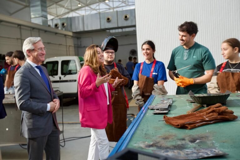 La Junta destina 3,8 millones de euros a proyectos de formación complementaria en FP