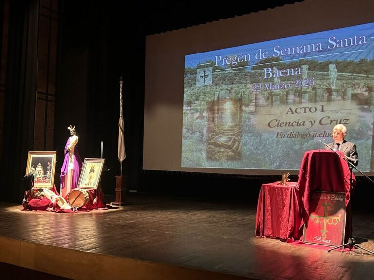 El pregón de Semana Santa en Baena une ‘ciencia, cruz e igualdad’ bajo un mensaje de emoción y fe