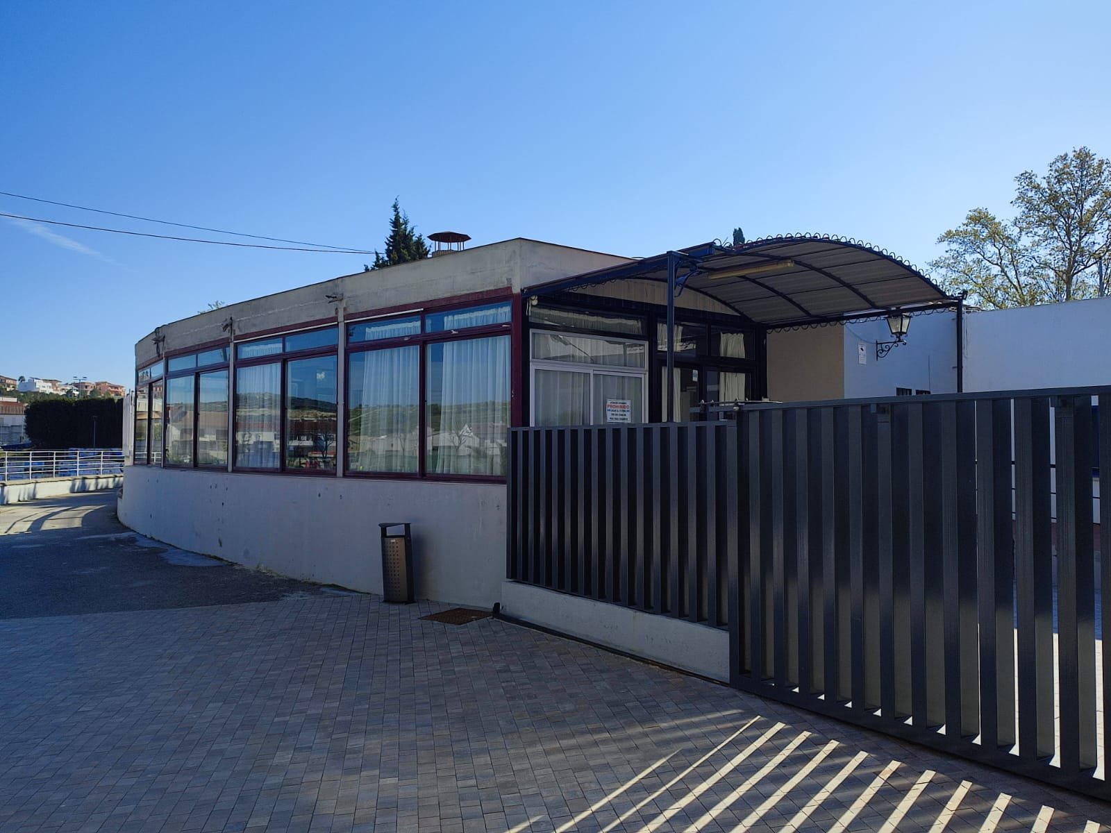 Baena vuelve a sacar a licitación la gestión del bar del Polideportivo Municipal por hasta 10 años