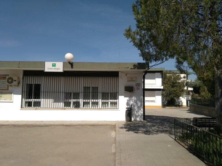 La Junta actuará en el colegio ‘Valverde y Perales’ dentro del ‘Plan Andalucía Actúa’