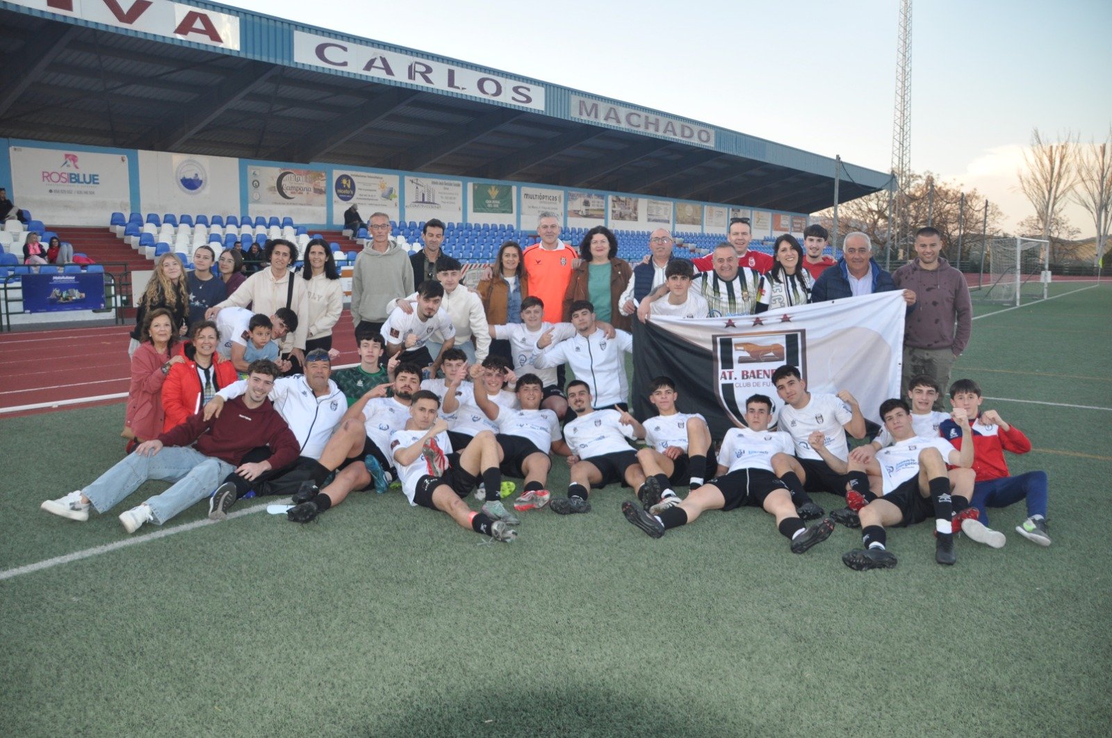 El Atlético Baenense juvenil se proclama campeón de liga a falta de cuatro jornadas y sin conocer la derrota