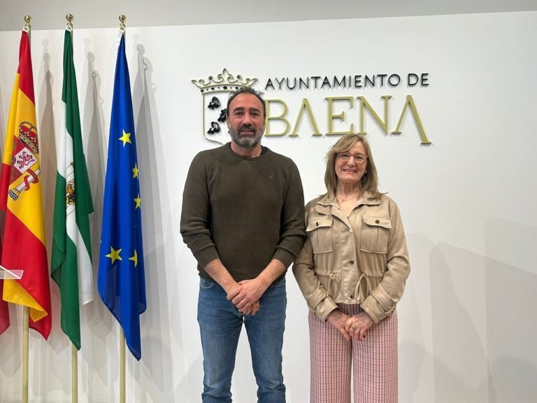 Baena lanza su tercera campaña de embellecimiento floral con el reparto de más de 1.600 plantas