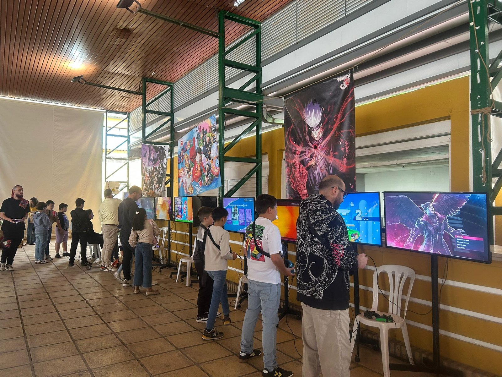 El III Salón Manga de Baena se consolida con gran afluencia de público en la Caseta Municipal