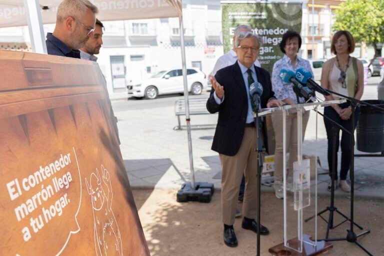 La Diputación destina 5,2 millones de euros para implantar el quinto contenedor y el tratamiento de residuos orgánicos en la provincia