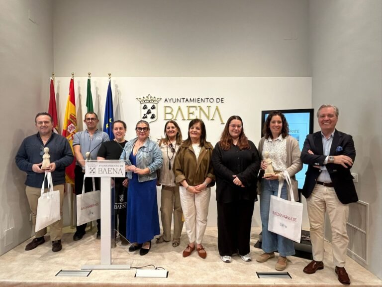 Cultura hace entrega los premios del concurso fotográfico “Baenamórate”