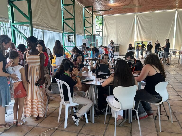 El IES Luis Carrillo de Sotomayor muestra sus proyectos y talento educativo en su ‘I Luis Carrillo Fest’