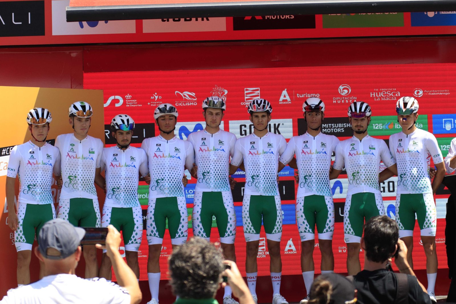El deporte baenense compite a buen nivel en varios campeonatos nacionales y regionales de ciclismo, tenis, fútbol sala y gimnasia rítmica