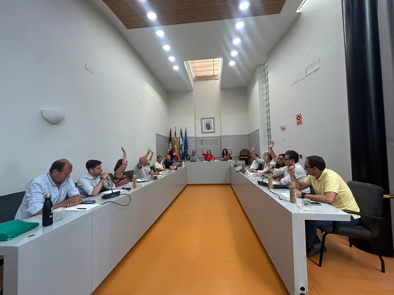 El Pleno de Baena respalda una moción conjunta contra la planta de biometano con el único rechazo de VOX