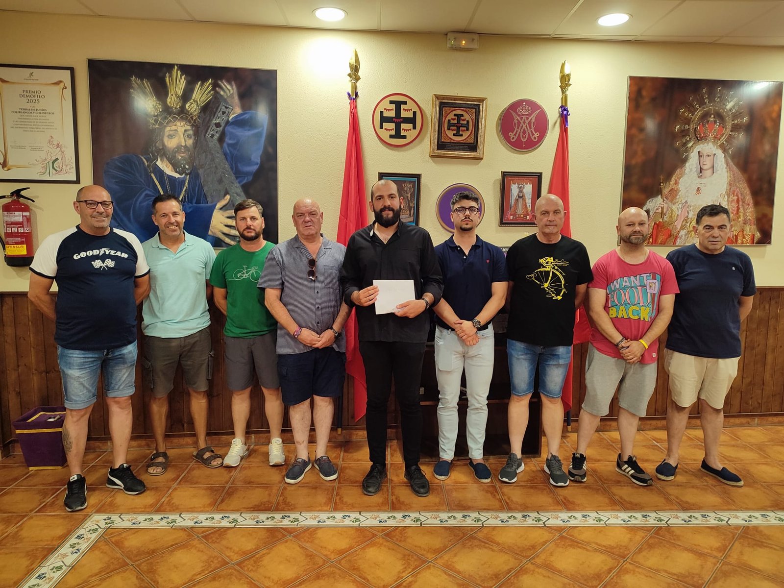 La Turba de Judíos Colinegros recauda 2.800 euros para la restauración de la iglesia de San Francisco
