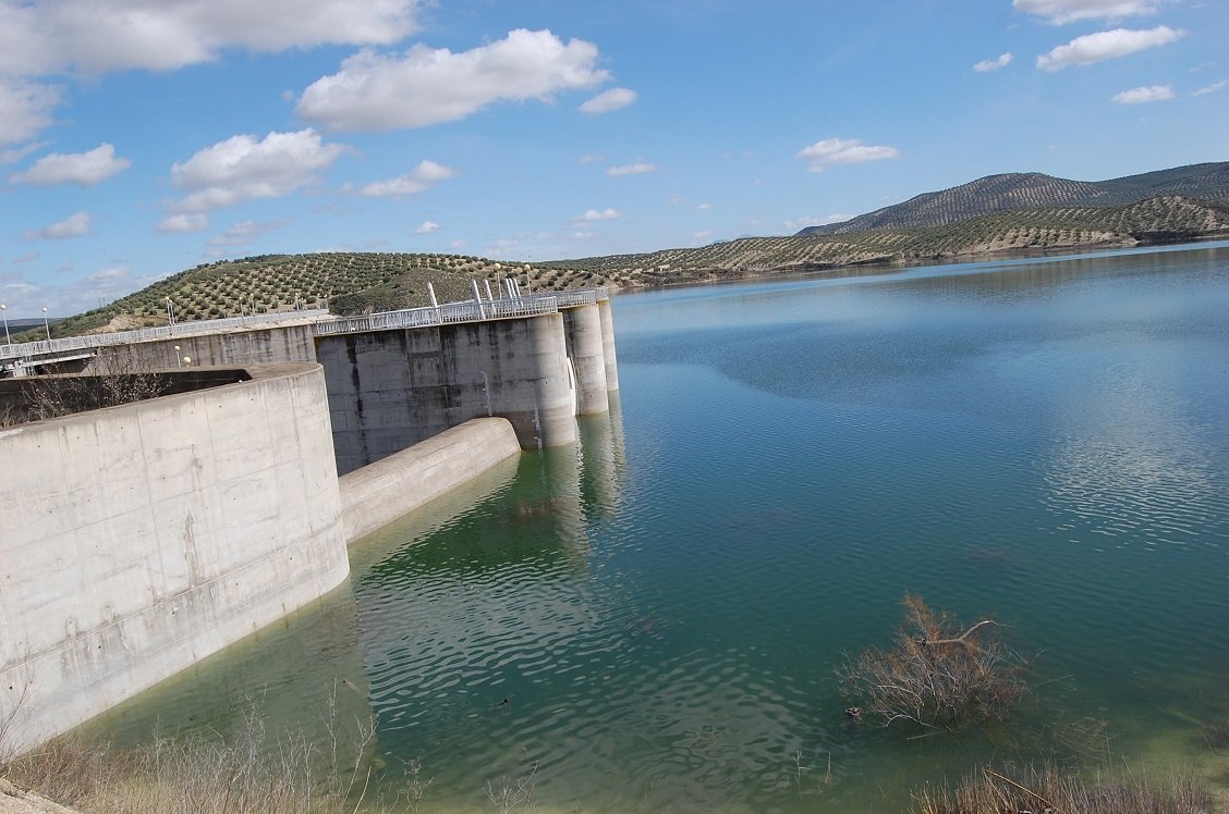 Vadomojón afronta el cierre del año agrícola con una “inusual” reserva de agua que supera el 85%