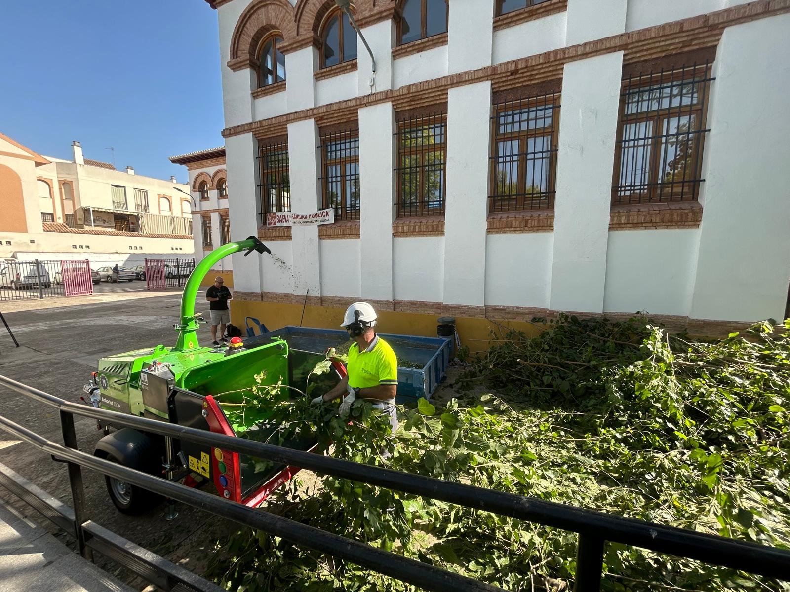 Baena adquiere una biotrituradora y supera los 300.000 euros de inversión en maquinaria para Parques y Jardines