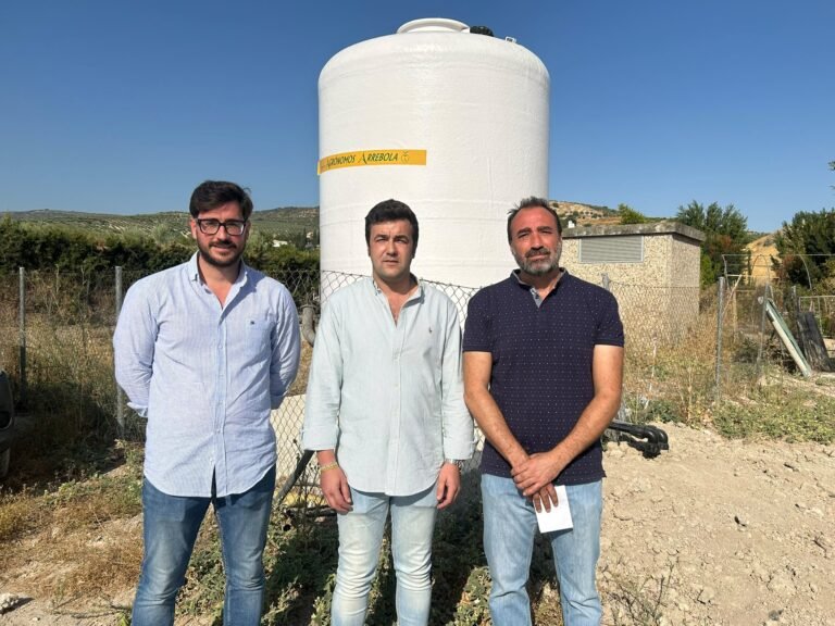 Baena mejora el sistema de riego de los huertos sociales para garantizar el suministro a sus 40 usuarios