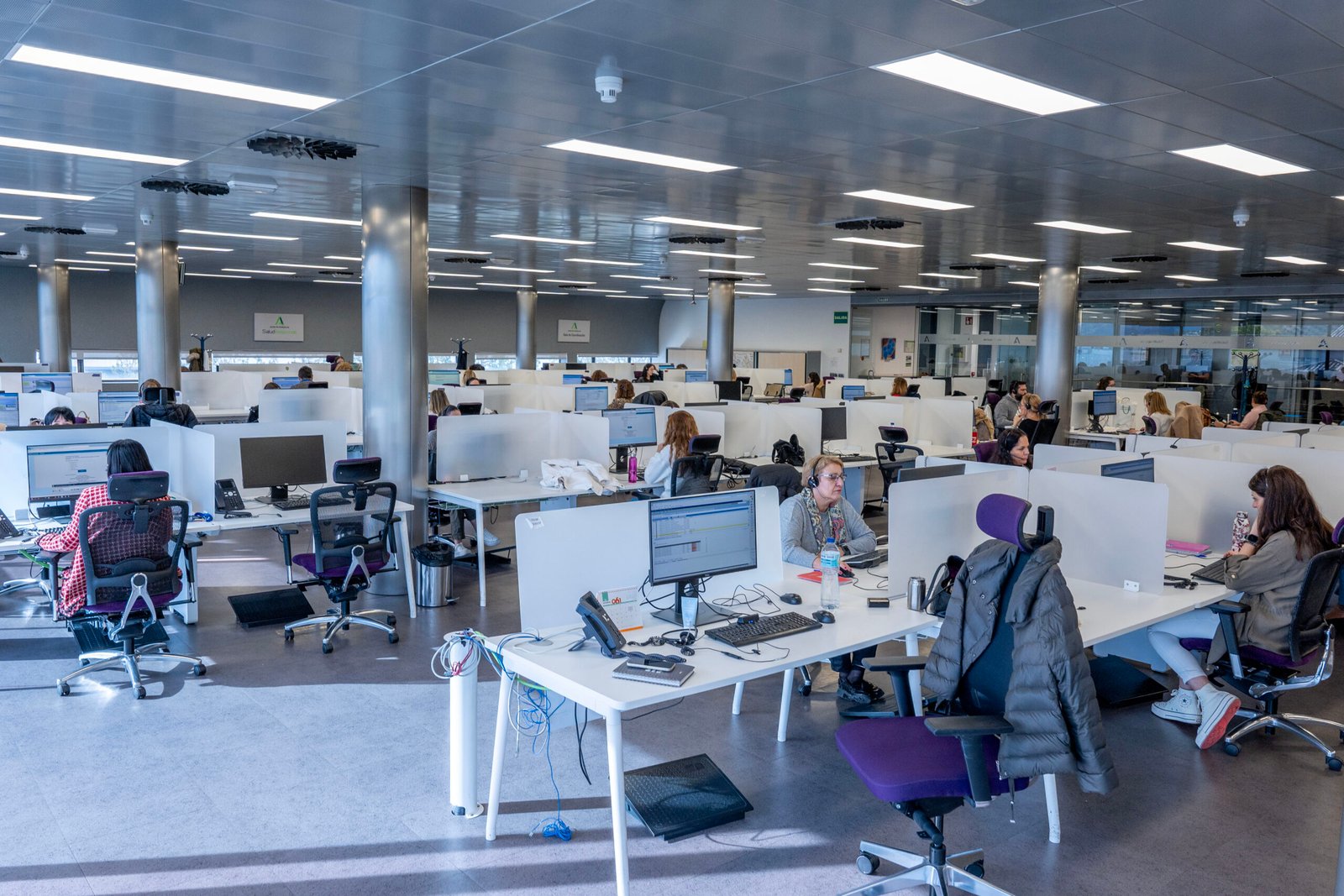 Salud Responde atiende más de 3,3 millones de llamadas en Andalucía durante el primer semestre