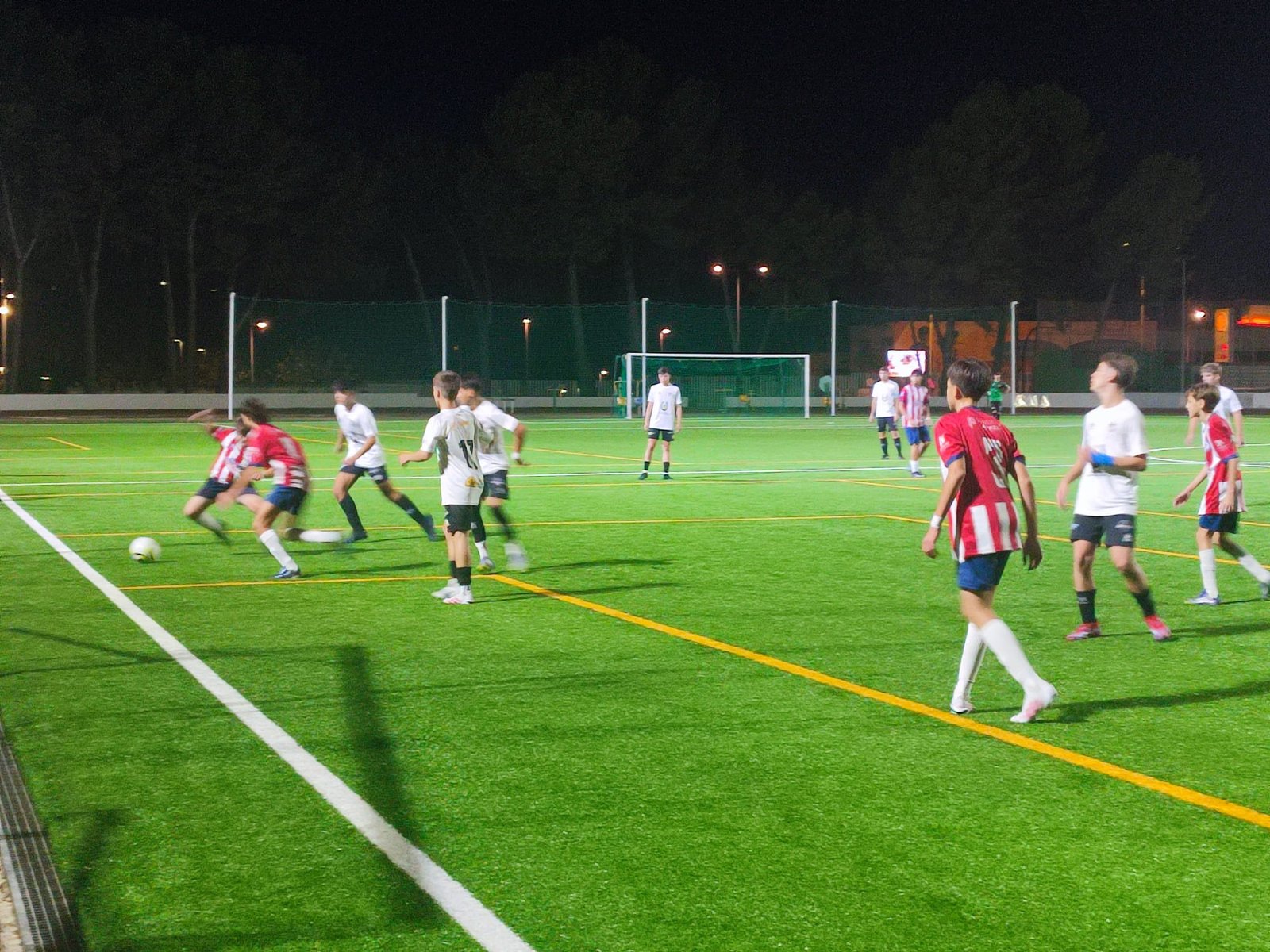 Reparto de goleadas en los derbis locales de fútbol y fútbol-7 aplazados por la Feria